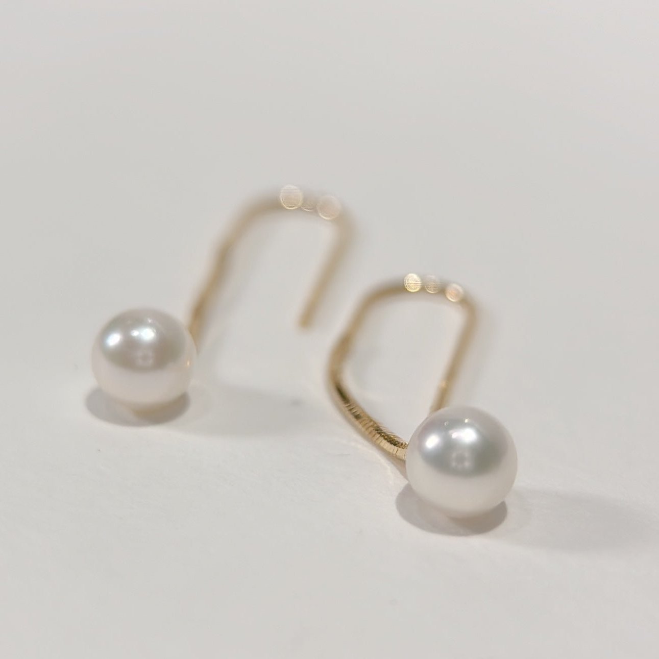 Mini Akoya Pearl Dangling Earrings in 18K Yellow Gold, 5-5.5mm