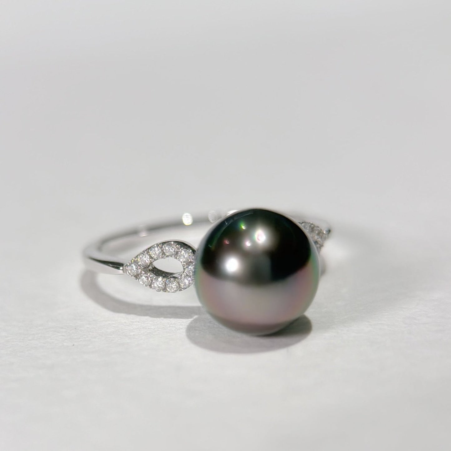 Tahitian Pearl Ring in 18K White Gold with Diamond, 8-9mm,d0.036ct