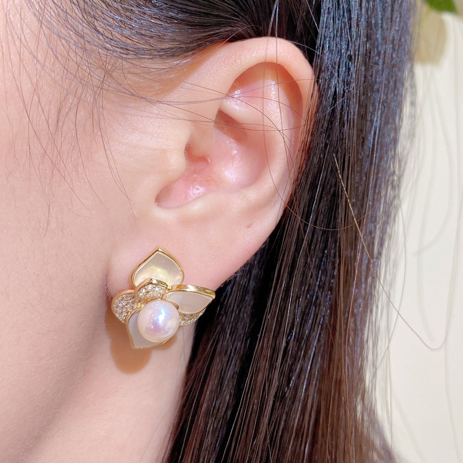 Gold hot sale moti earrings